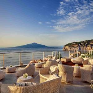 Vesuvio Restaurant Vista Sky Bar ristorante hotel mediterraneo sant’agnello