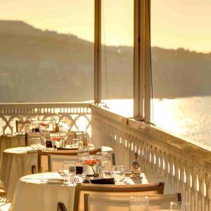 Vesuvio Restaurant Vista Sky Bar ristorante hotel mediterraneo sant’agnello