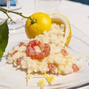 risotto profumi costiera gamberi e limoni-il pirata ristorante praiano