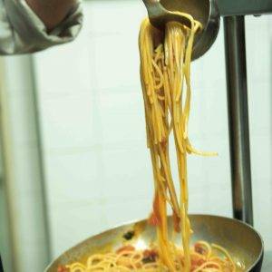 spaghetti pomodoro napoli storia