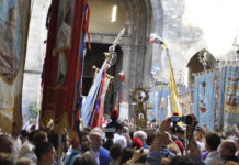 processione-san-gennaro-maggio napoli