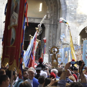 processione-san-gennaro-maggio napoli