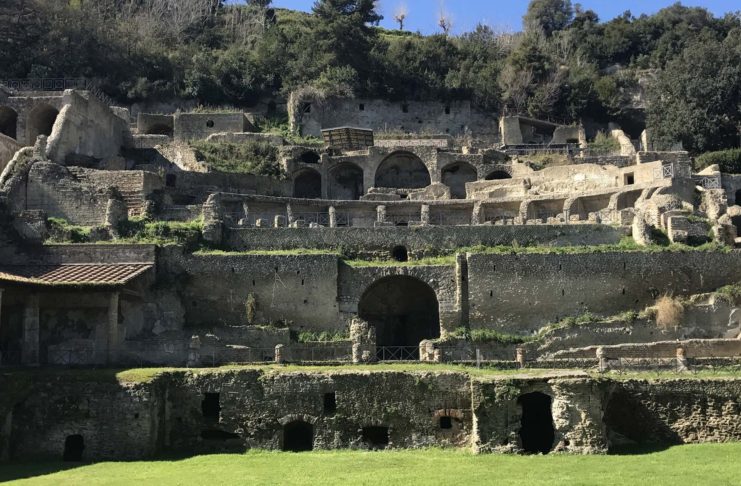 Spettacoli alle Terme di Baia