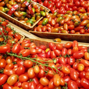 scugnizzi fritti pomodorino e rucola