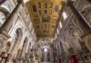 a navata della chiesa di Santa Maria La Nova a Napoli con il suo spettacolare soffitto ligneo (Ph. Daniele Di Lorenzo)