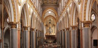 basilica di San Domenico Maggiore a Napoli