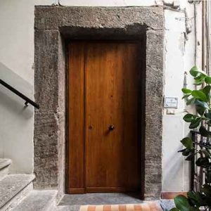 Eleonora Suites B&B Naples porta
