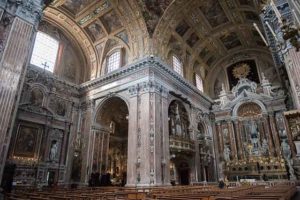 Chiesa del Gesù Nuovo, la basilica napoletana martoriata dalla leggenda Chiesa del Gesù Nuovo, la basilica napoletana martoriata dalla leggenda